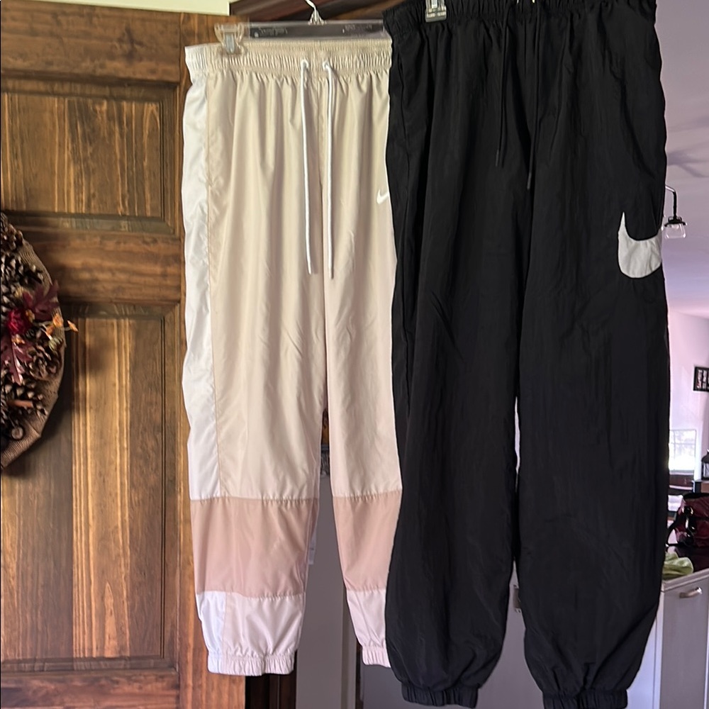 Women’s Med Nike Black + White/cream/beige Sweatpants Joggers elastic ankle